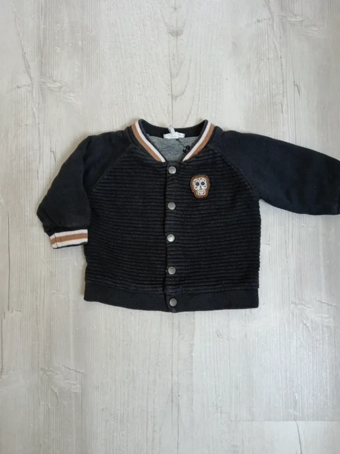 Veste et t-shirt IKKS 6 mois - photo numéro 5