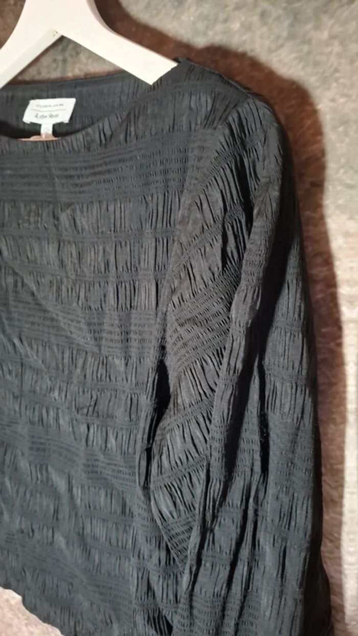 Blouse noire fripée - photo numéro 6