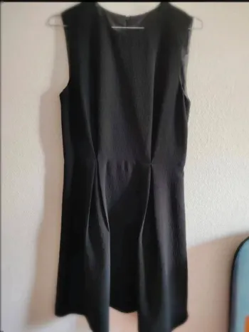 Robe noir forme trapèze taille M marque Zara Basics