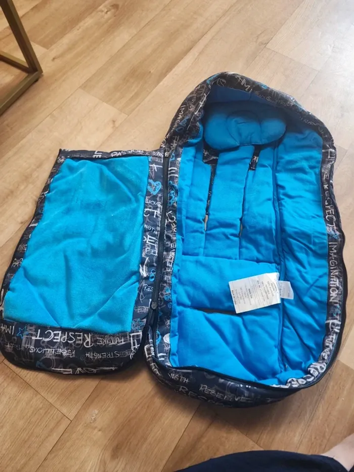 cocoon cybex 0-6mois neuf - photo numéro 2
