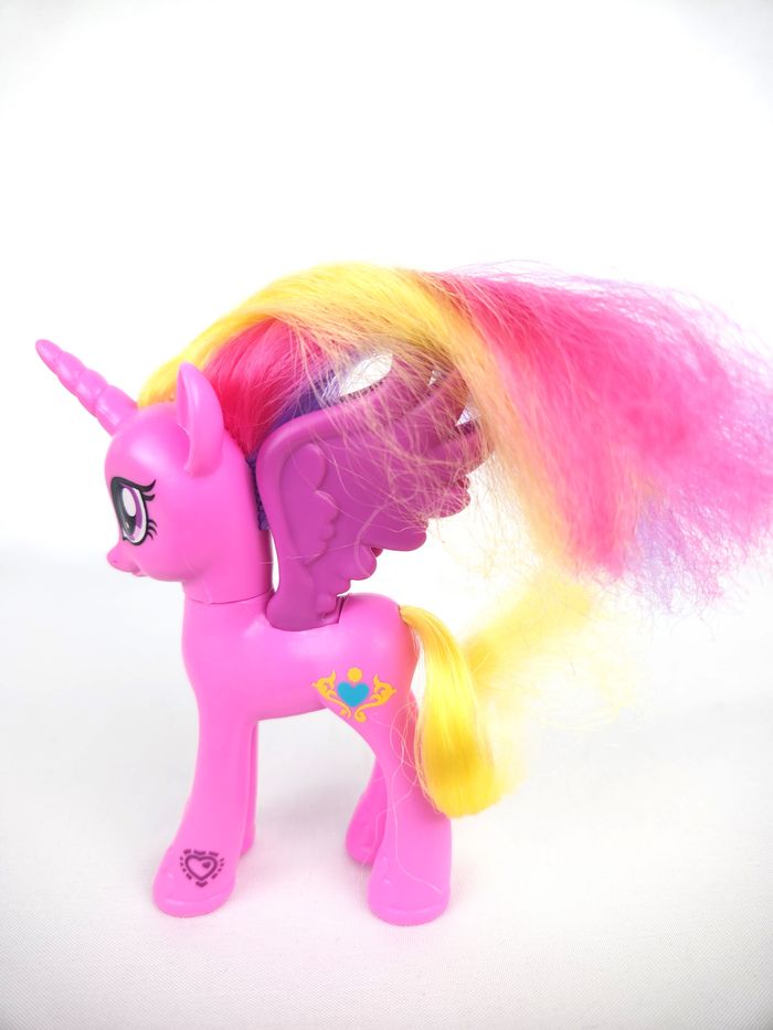 Figurine Princesse Cadance My Little Pony - licorne Ailée - Hasbro - photo numéro 2
