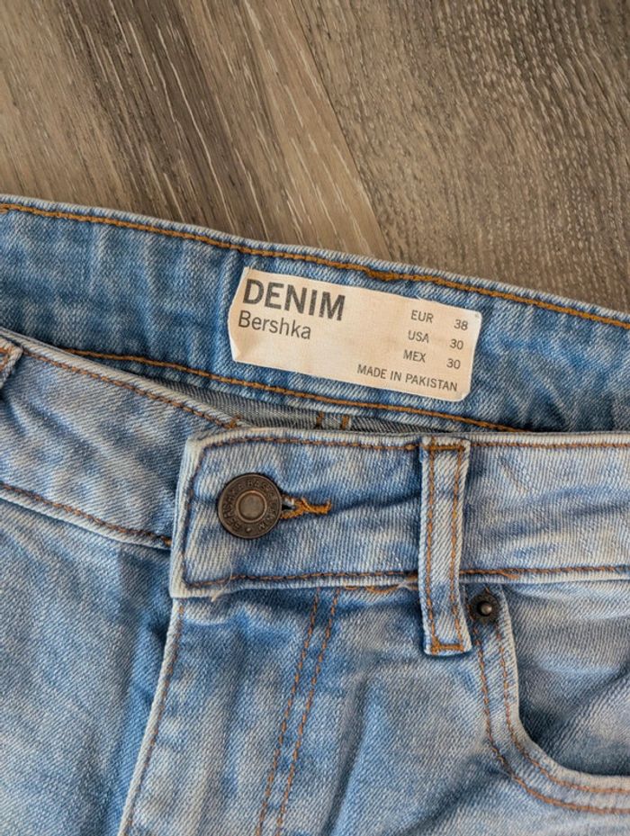 Jean Bershka t.38 - photo numéro 3