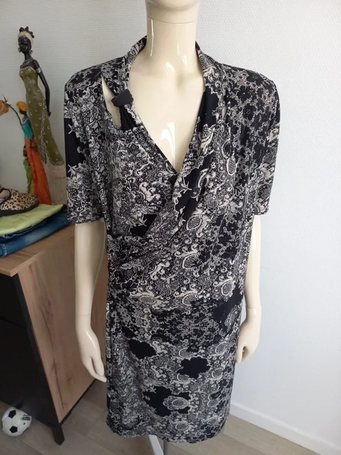 Robe noir et blanche T38 - photo numéro 6