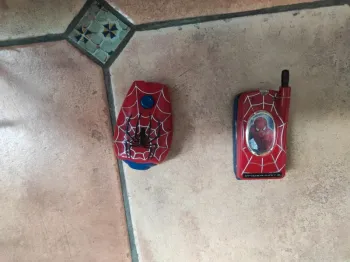 Téléphone musical et projecteur Spiderman