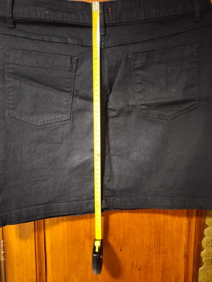 Jupe courte noire Tissaia - photo numéro 5