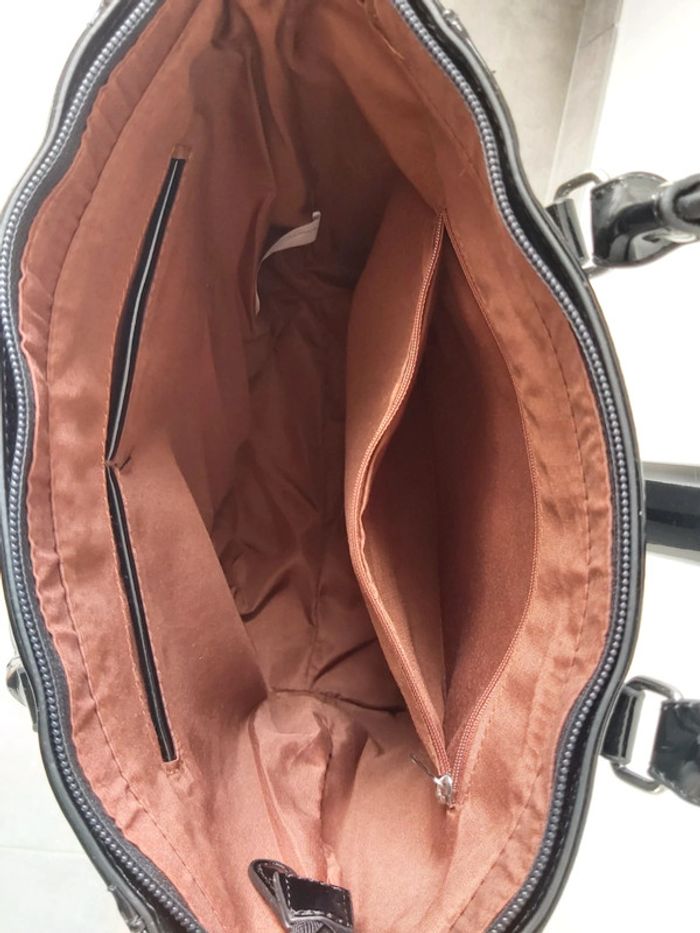 Sac a main noir verni - photo numéro 4