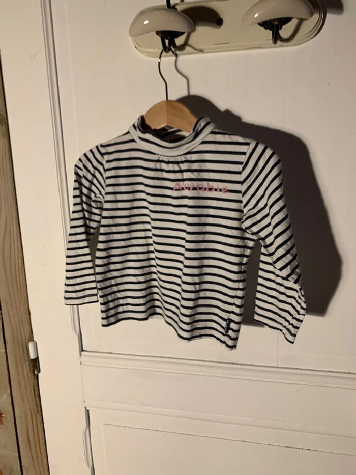 T-shirt col roulé, les petits cailloux