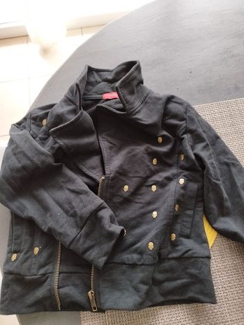 Veste demi saison taille 5 ans