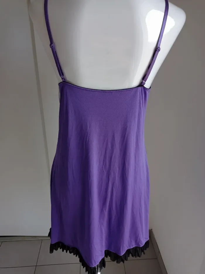 Magnifique nuisette sexy violette sexy avec dentelle noire avec noeuds neuve avec étiquette T.L H&M - photo numéro 4