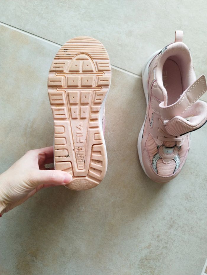 Baskets Fila taille 33 - photo numéro 5