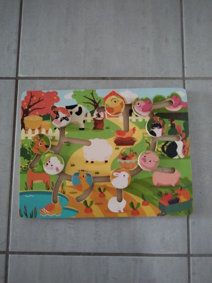 Puzzle en bois utilisé une fois comme neuf - photo numéro 2