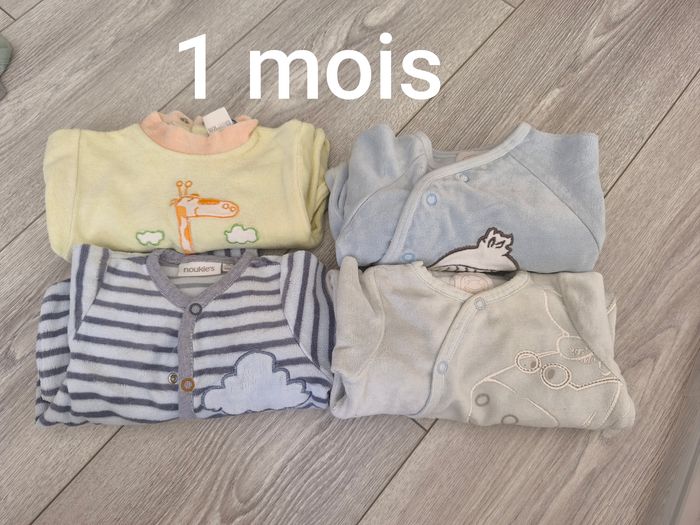 Lot 4 Grenouillères 1 mois