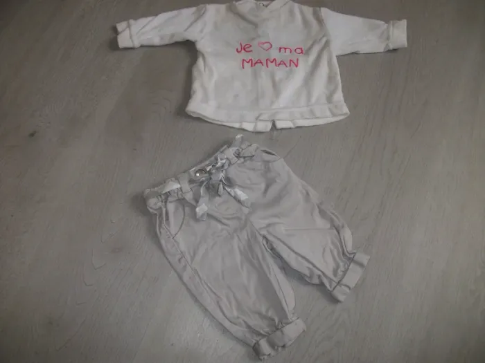 Lot de 4 tenues bébé fille 3 mois TBE - photo numéro 2