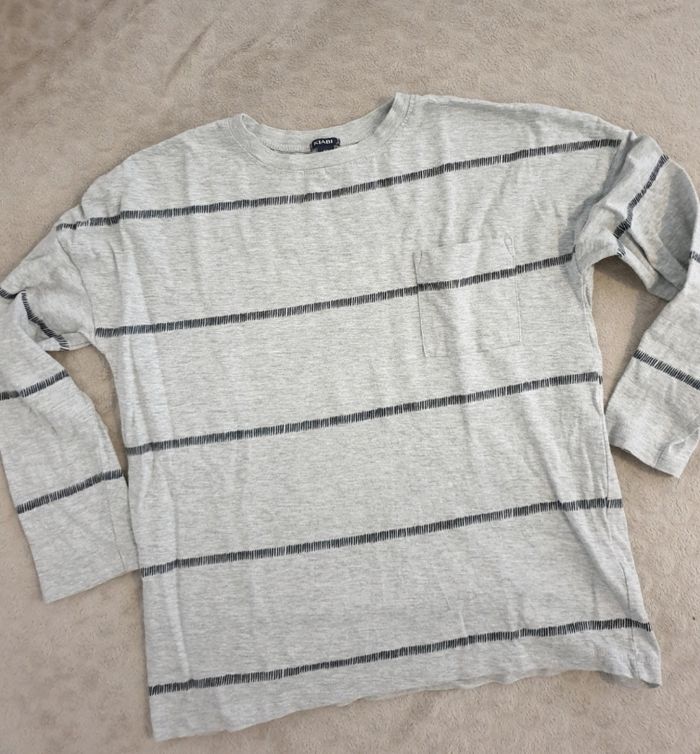 T-shirt manche longue Garçon taille 10ans