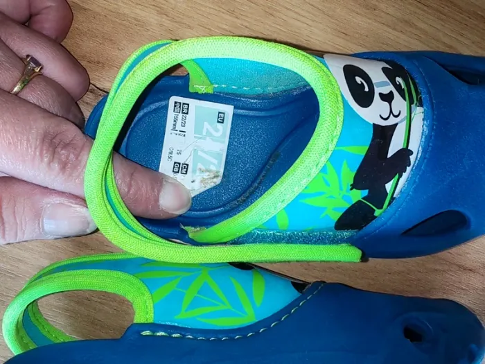 Chaussures d'eau neuves garçon décathlon 24-25 - photo numéro 7