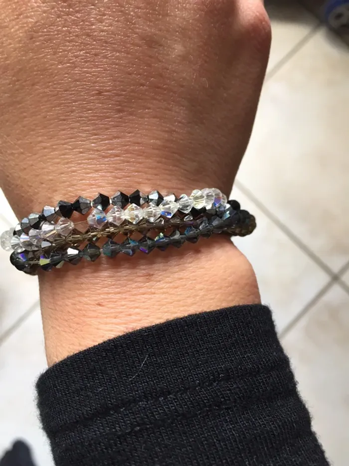Lot de 4 Bracelets élastiques tbe
