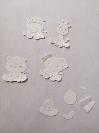 Découpe scrapbooking blanc (K54)