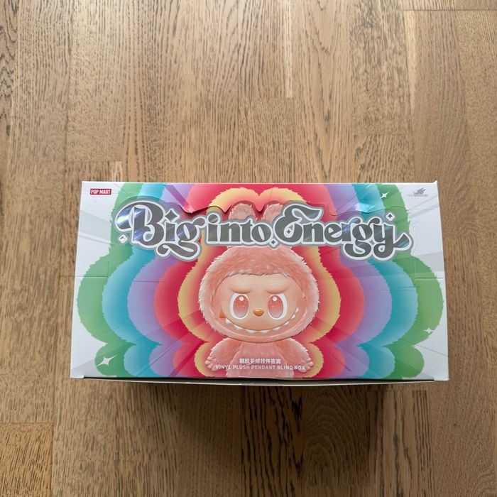 Pop Mart Labubu big into energy set