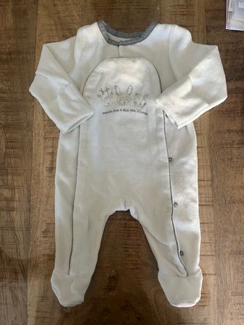 Pyjama tape à l’œil