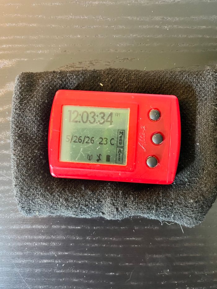 Altimètre et accessoires parachutistes - photo numéro 7