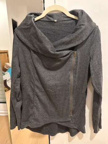 Pull gris