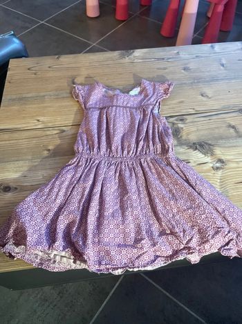 Jolie robe vertbaudet