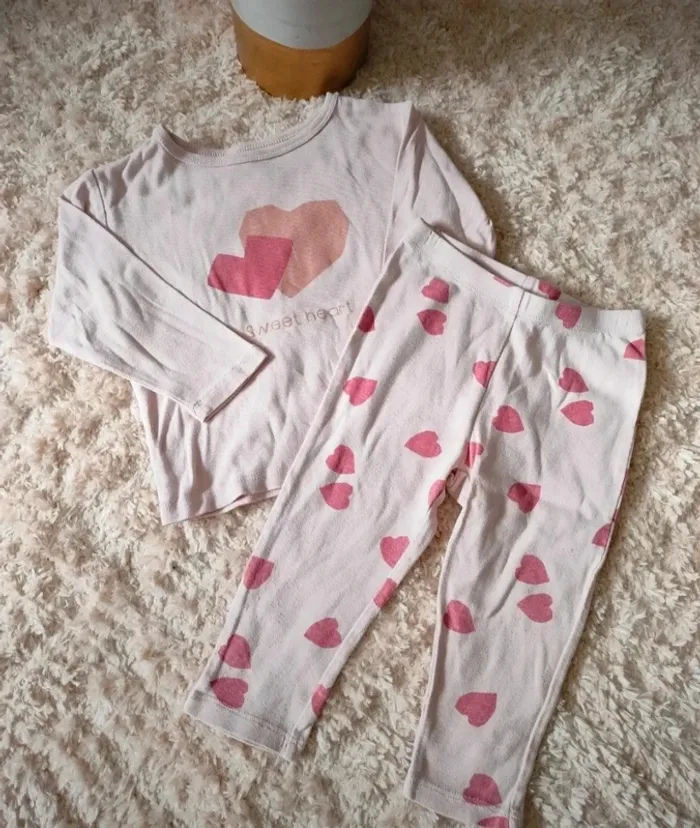 (c) pyjama rose/coeurs Kiabi 18mois - photo numéro 5