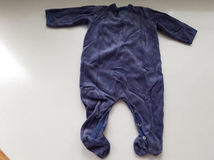 Grenouillère Petit Bateau bleu marine douce, 6mois 67cm. - photo numéro 2