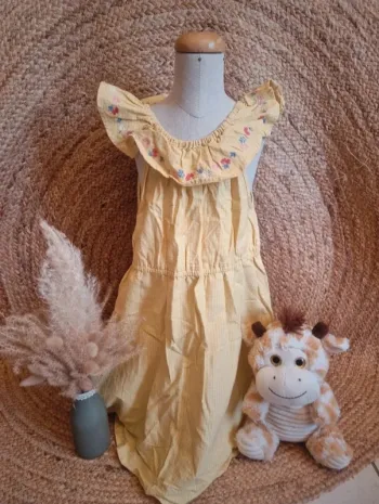 Jolie robe jaune à fleur fille sergent major 100% coton 7 ans