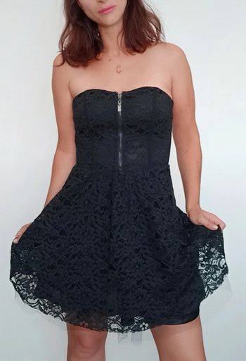 Superbe robe bustier dentelle et tulle