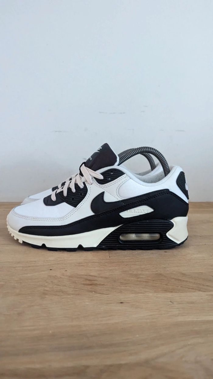 Nike air max 90 black &white