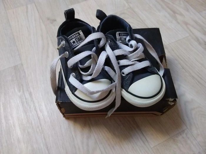 Converses en cuir lisse en très bon état