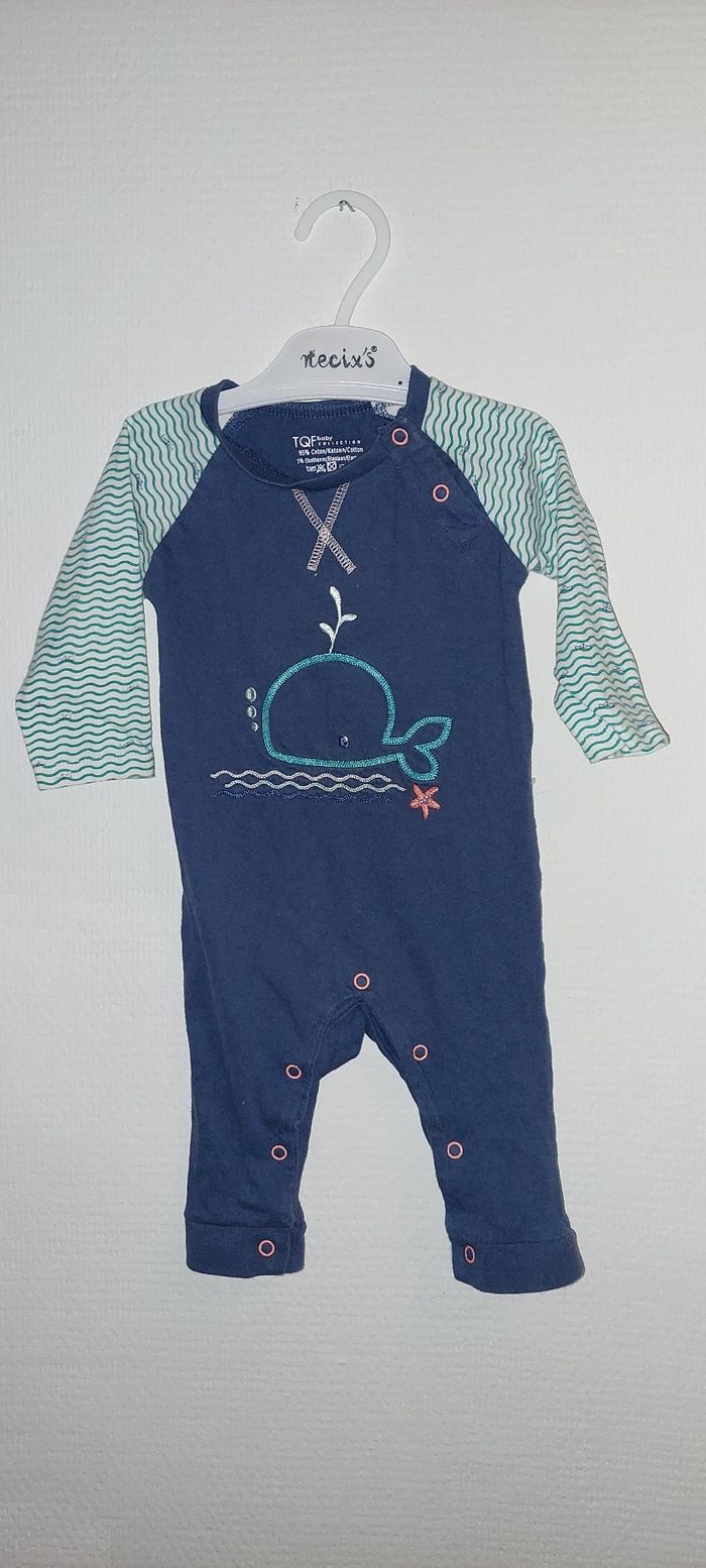Pyjama bleu baleine