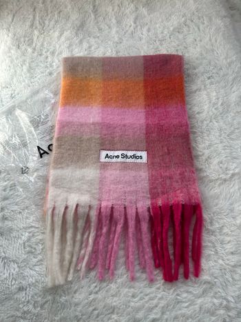 Écharpe Acne studios rose neuve avec étiquette 