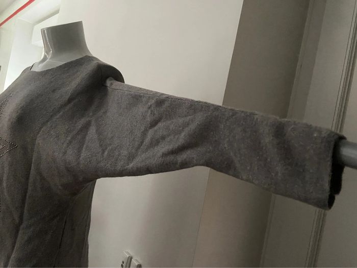 Pull gris , version féminin - photo numéro 3