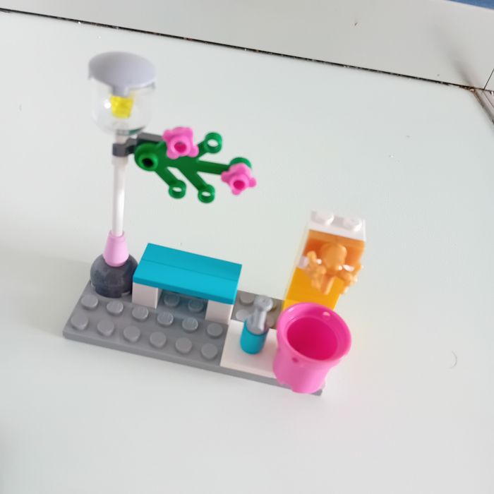 Lego Friends Stéphanie - 3183 - photo numéro 3