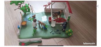 Chevaux avec enclos playmobil 6147