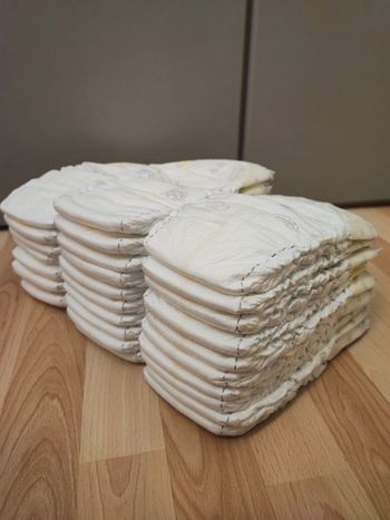 Lot de 27 couches Pampers Premium protection en Taille 6 (13-18kg)