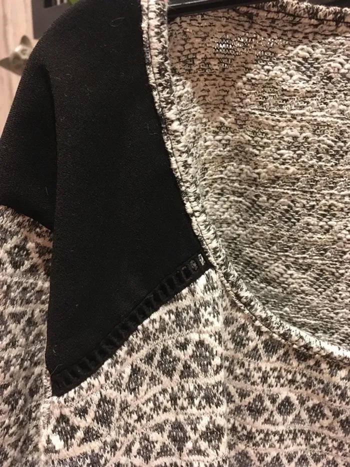 Magnifique pull léger de marque Bréal en 40 excellent état - photo numéro 3