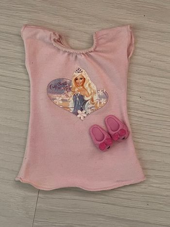 Tenue de nuit poupée barbie