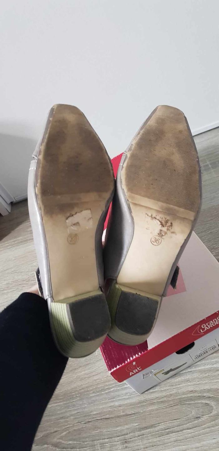 Chaussures à lanière et petits talons - photo numéro 6