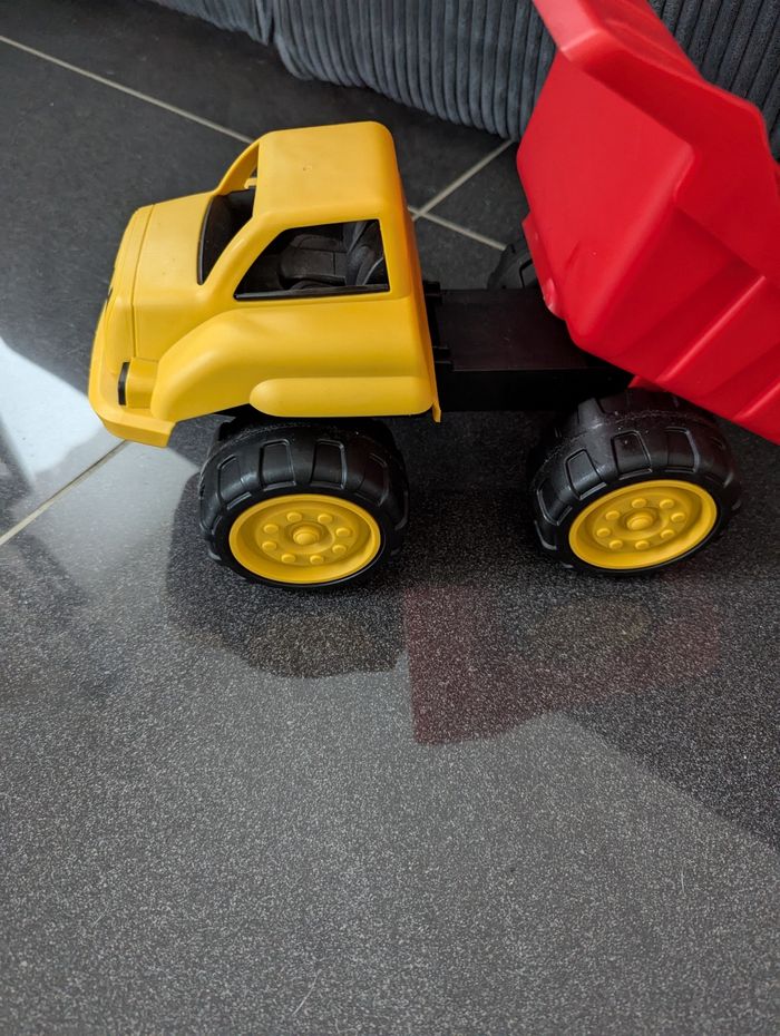 Camion benne - photo numéro 2