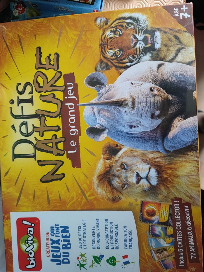 Jeux de société avec des jeux de cartes supplémentaires