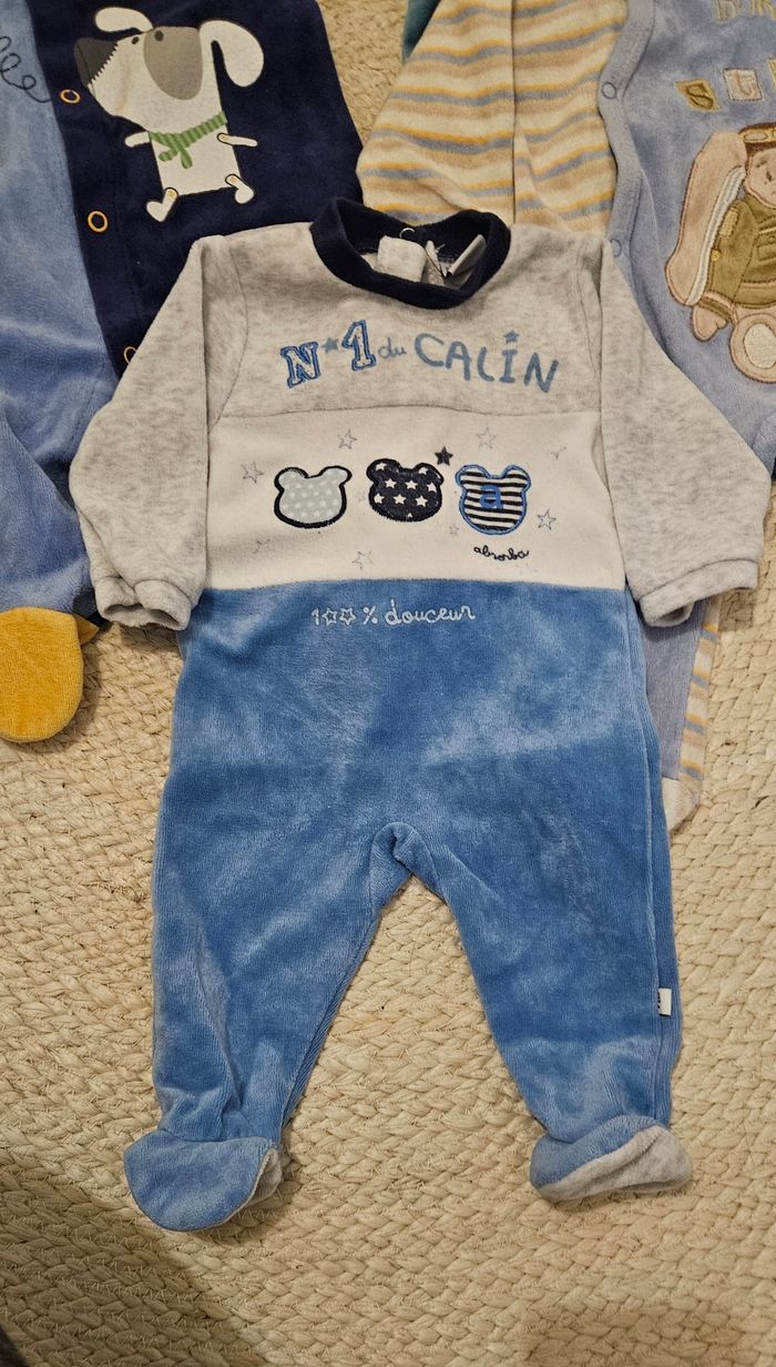 Lot 5 pyjamas velours 3mois - photo numéro 2