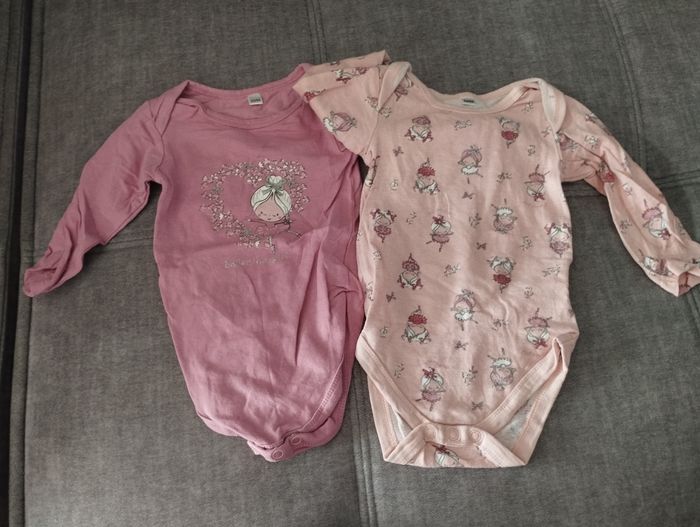 Lot 2 body manches longues Tex 6/9 mois - photo numéro 2