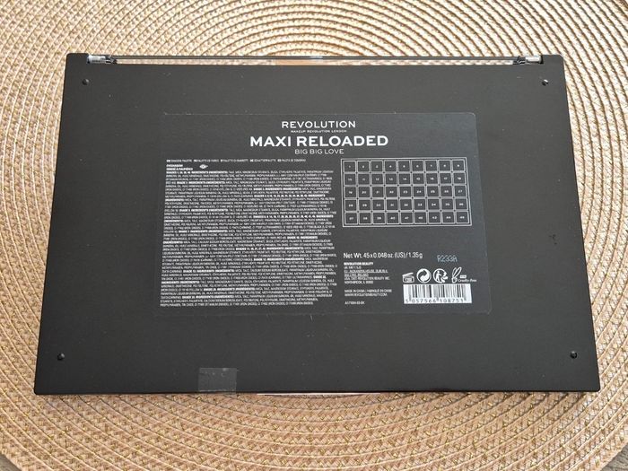 Palette 45 fards à paupières  makeup revolution - photo numéro 2