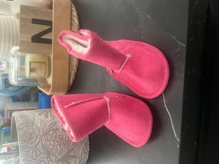 Chaussures hiver bébé fille rose pointure 6/9mois