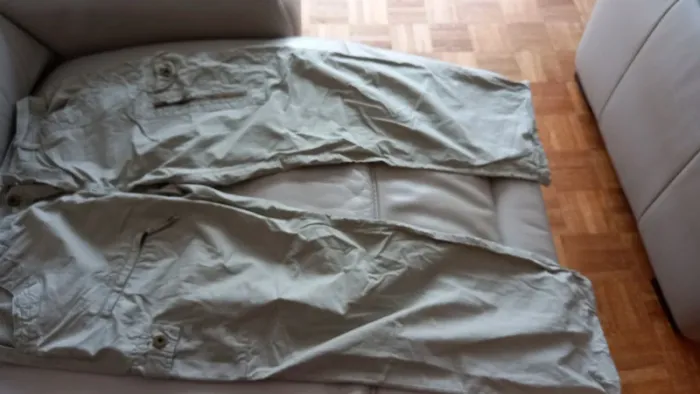 Cargo beige vert kiabi taille 42