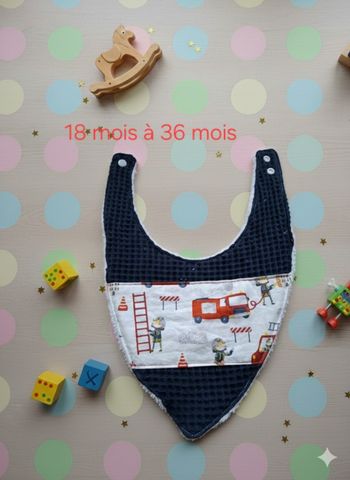 Bavoir bandana 18 mois à 36 mois Création fait main artisanale
