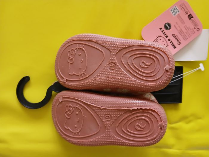 chaussons hello kitty fille 19 - photo numéro 2